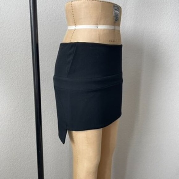 Givenchy Black Mini Skirt w/ Uneven Hem Size 36 Small - Picture 7 of 10